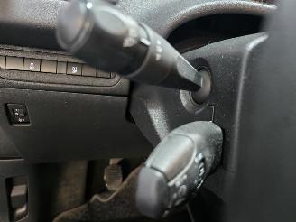 Peugeot 208 1.0 Pure Tech Like picture 21