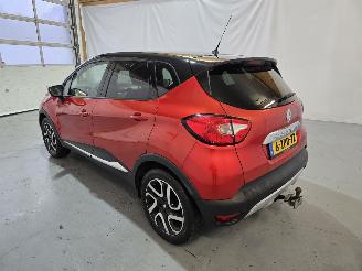 Renault Captur 1.2 TCe Helly Hansen picture 5