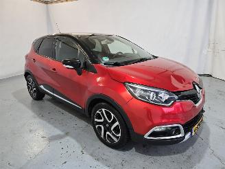 Vaurioauto  passenger cars Renault Captur 1.2 TCe Helly Hansen 2015/1