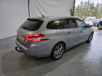 Peugeot 308 1.2 PureTech Blue Lease Premium picture 7