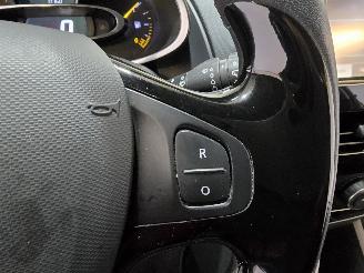 Renault Clio 1.5 dCi ECO Expression picture 28