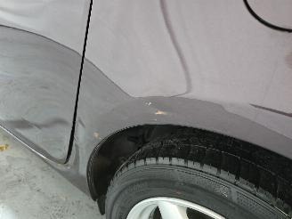 Toyota iQ 1.0 L picture 14