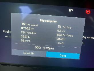 Volvo V-60 2.0 T6 Plug-in hybrid AWD Plus Dark picture 31