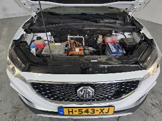MG ZS EV Luxury 45 kWh picture 16