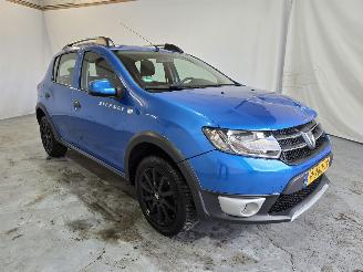 Schadeauto Dacia Sandero 0.9 TCe Stepway Lauréate 2013/11