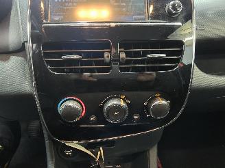 Renault Clio 0.9 TCe Expression picture 34