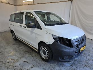 Vaurioauto  passenger cars Mercedes Vito Tourer 114 CDI Pro Lang 2021/1
