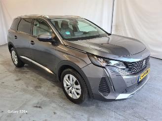 Vaurioauto  passenger cars Peugeot 5008 1.2 PT BL. Allure 2011/7