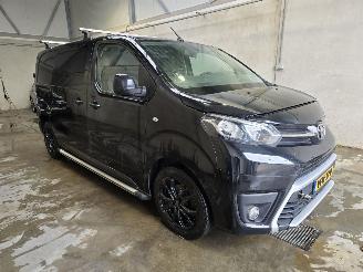 Vaurioauto  passenger cars Toyota ProAce 2.0 D-4D Professional 2020/5