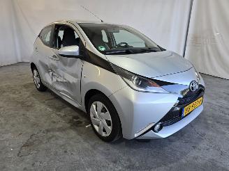 škoda osobní automobily Toyota Aygo 1.0 VVT-i x-play 2015/10