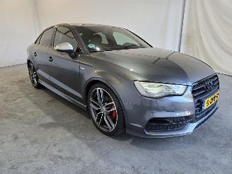 krockskadad bil auto Audi A3 LIMOUSINE 2014/10
