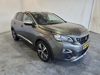 Damaged car Peugeot 3008 1.2 Puretech 2017/2