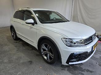 krockskadad bil auto Volkswagen Tiguan 1.4 TSI 4Motion Highline 2018/2