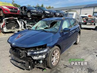 Coche siniestrado Skoda Kamiq Kamiq, SUV, 2019 1.0 TSI 12V 2021/6