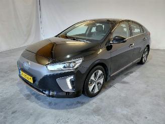 Schadeauto Hyundai Ioniq Premium EV 2018/5