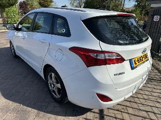 skadebil auto Hyundai I-30 1.4i i-Drive 2017/4