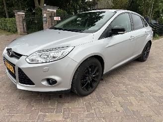 skadebil auto Ford Focus 1.6 TI-VCT Titanium 2012/2