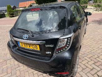 Coche accidentado Toyota Yaris 1.5 Full Hybrid Aspiration 2014/7