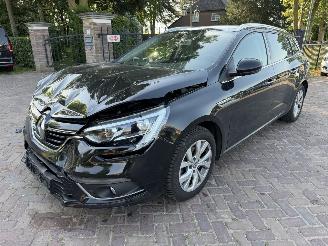 Unfallwagen Renault Mégane 1.3 TCe Limited 2018/7