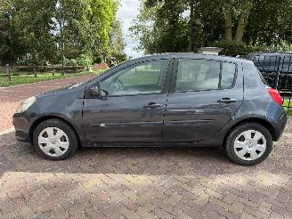 Renault Clio 1.6-16V Dynamique Luxe picture 20
