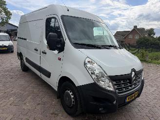 Renault Master T35 2.3 dCi L2H3 picture 4