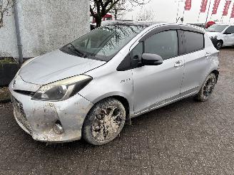 Auto incidentate Toyota Yaris 1.5 hybrid 2014/4
