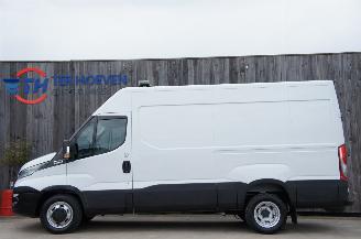 krockskadad bil auto Iveco Daily 35C14 2.3 HPi L3H2 Airco Cruise Automaat 100KW Euro 6 2018/2