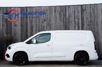 skadebil auto Opel Combo 1.5D Innovation Lang Airco Navi Cruise Stoelverw. Keyless Entry + Go 96KW 2019/5