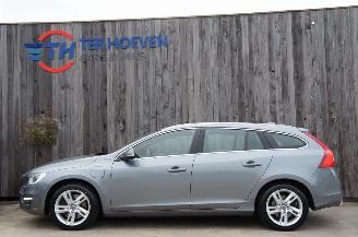damaged passenger cars Volvo V-60 2.4 Twin Engine Hybrid D6 AWD Summum Harman Kardon Trekhaak 212KW 2016/9