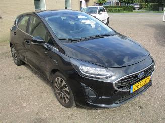 skadebil auto Ford Fiesta 1.0 EcobB Hy Tit NAP REST BPM 2000 euro !!!! 2023/7