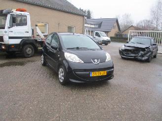 skadebil auto Peugeot 107 1.0-12V XS AIRCO 2006/10