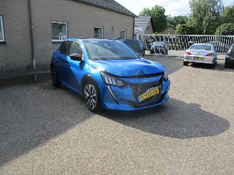 Schadeauto Peugeot 208 1.2 PureT GT-line 1E EIG NAP REST BPM 900 EURO !!!! 2021/1