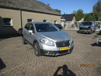 skadebil auto Suzuki SX4 S-cross 1.6 Exclusive  REST BPM 725 EURO 2016/1