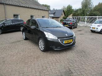 Auto incidentate Peugeot 208 1.0 VTi Acces NAP 2014/1