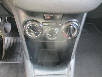 Peugeot 208 1.2 PureTech Allure picture 22