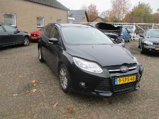 krockskadad bil auto Ford Focus 1.6 TI-VCT-Titanium Automaat 2012/1
