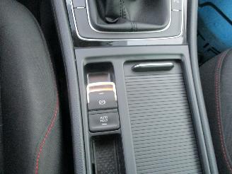 Volkswagen Golf 1.0 TSI HighLine Business R picture 22