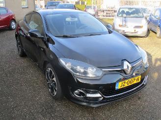 Voiture accidenté Renault Mégane Coupe 1.6 dCi GT-line REST BPM 600 EURO !!!! 2015/4