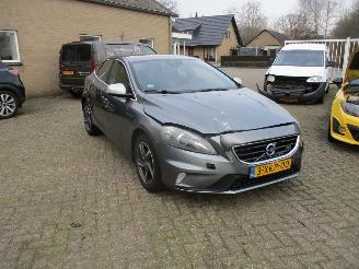Damaged car Volvo V-40 2.0 D4 R-Design Business 2014/9