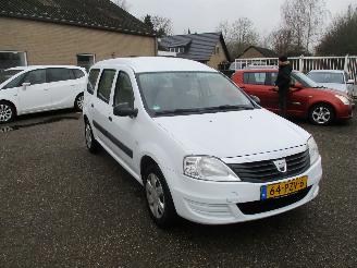 skadebil auto Dacia Logan MCV 1.6 MPI Ambiance 2011/4