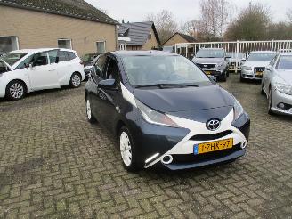  Toyota Aygo 1.0 VVT-i x-Play 2015/2