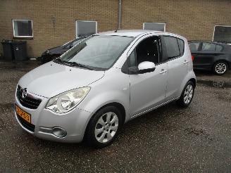 Opel Agila 1.2 Enjoy Weinig KM!! picture 3
