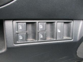 Volkswagen New-beetle 1.4-16V Trendline picture 18