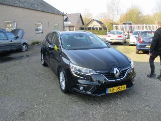 krockskadad bil auto Renault Mégane 1.2 TCe Limited  REST BPM €1200,-!!! 2018/5