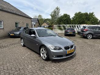 Auto incidentate BMW 3-serie 320i Introduction 2007/5