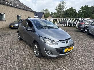 Damaged car Mazda 2 1.3 Hanabi EERSTE EIGENAAR 2013/10