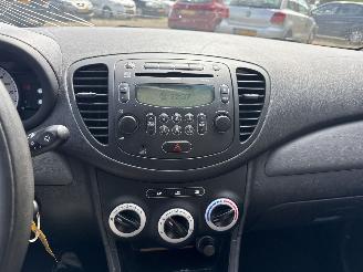 Hyundai I-10 1.1 Active Orange B. picture 17
