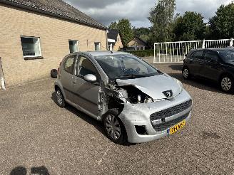 Coche accidentado Peugeot 107 1.0-12V Sublime AIRCO 2010/5