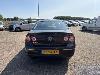 Volkswagen Passat 2.0 FSI Comfortline picture 6