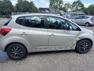 Kia Venga 1.4 CVVT X-ecutive picture 8
